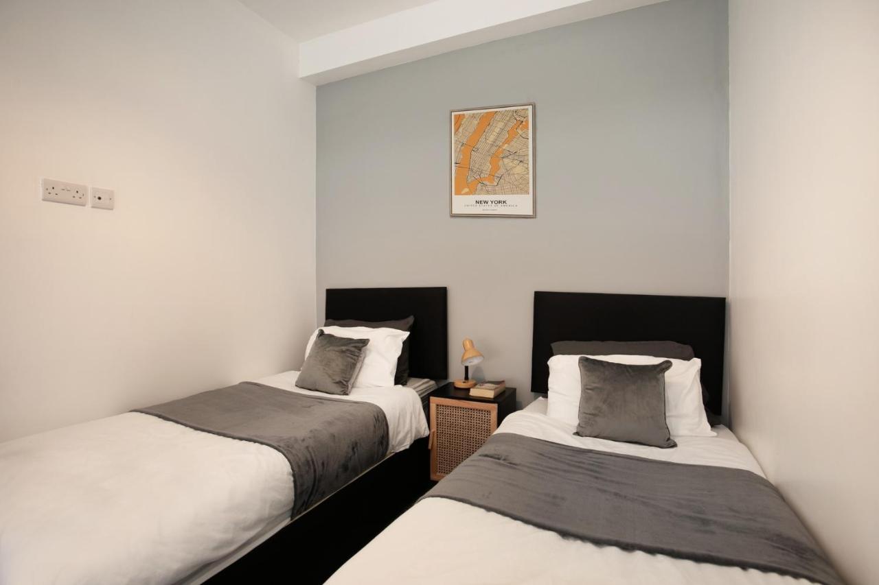 Spacious 2 Bedroom Apartments - 5 Mins From Qmc, Universities And City Centre! Nottingham Bagian luar foto